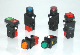 按钮开关与挂帘的巧妙结合 智能家居的便捷新体验